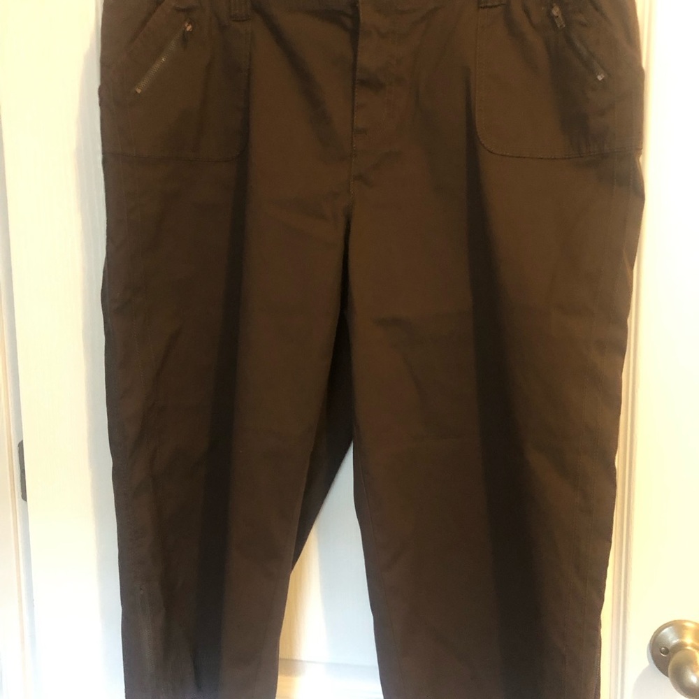 New Sonoma Women’s size 18 W Brown Capri Pants